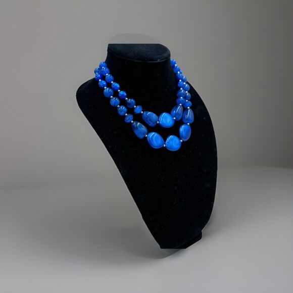Vintage Blue Lucite Beaded Necklace Double Strand Chunky Mod Jewelry - Picture 2 of 4